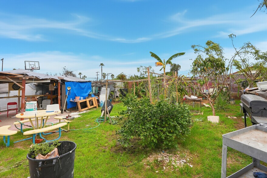 More Photos Of 1629 Palm Ave, National City Apartments For Sale