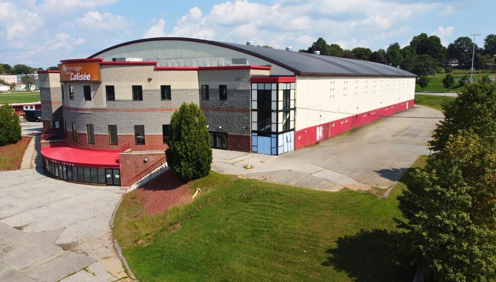 More Photos Of 190 Birch St, Lewiston Theater Concert Hall For Sale