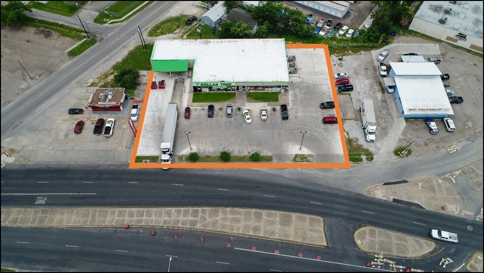 More Photos Of 3411 Leopard St, Corpus Christi Freestanding For Sale