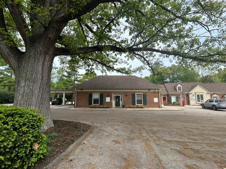More Photos Of 614 Wooster Pike, Terrace Park Storefront Retail Office For Lease