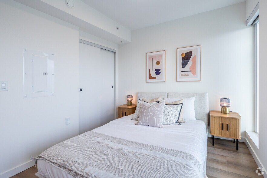 More Photos Of 2488 Granville St, Vancouver Apartments For Lease