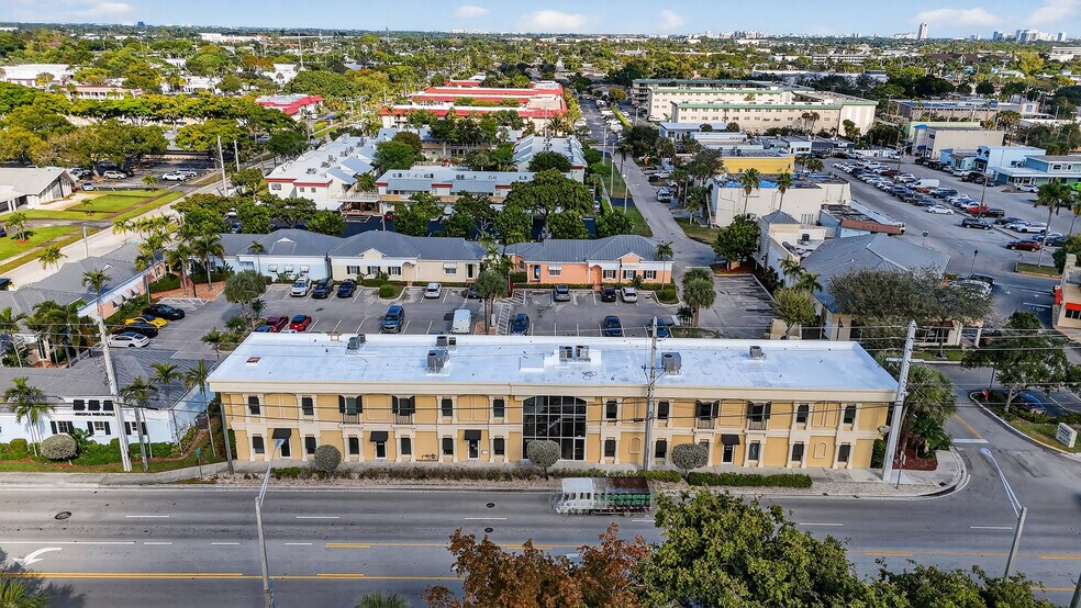 More Photos Of 665 SE 10th St, Deerfield Beach Medical For Sale
