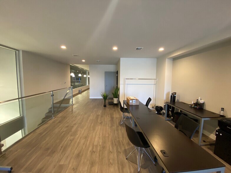 More Photos Of 1118 S Santa Fe Ave, Los Angeles Warehouse For Lease