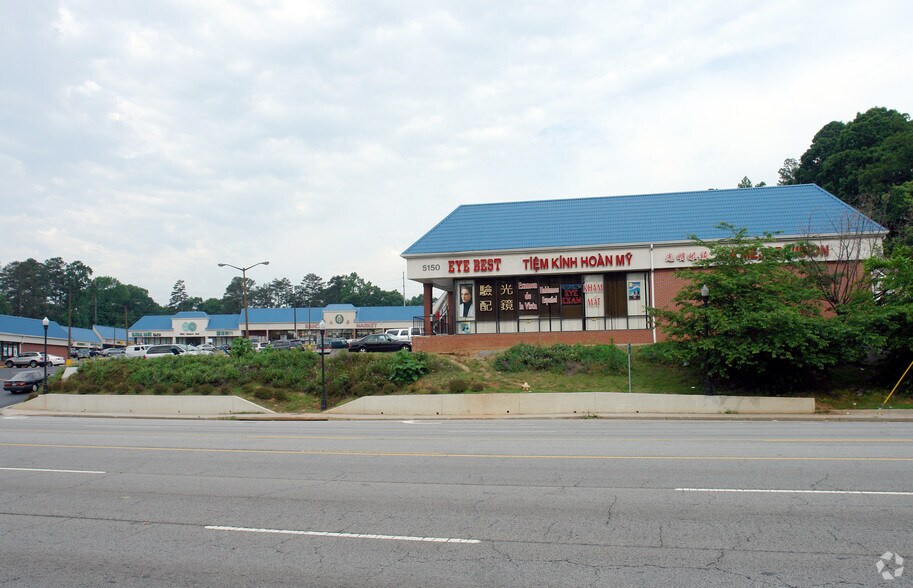 More Photos Of 5150 Buford Hwy NE, Doraville Storefront For Lease