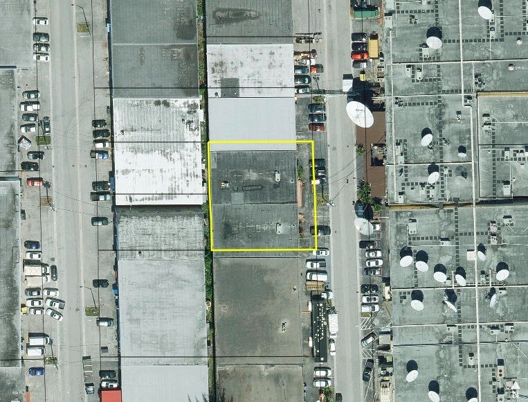 More Photos Of 2402-2406 W 8th Ct, Hialeah Warehouse For Lease