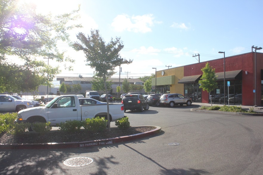 More Photos Of 3045 Arden Way, Sacramento Freestanding For Lease