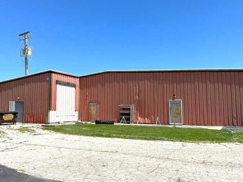 More Photos Of 506 N Elida St, Winnebago Office For Sale