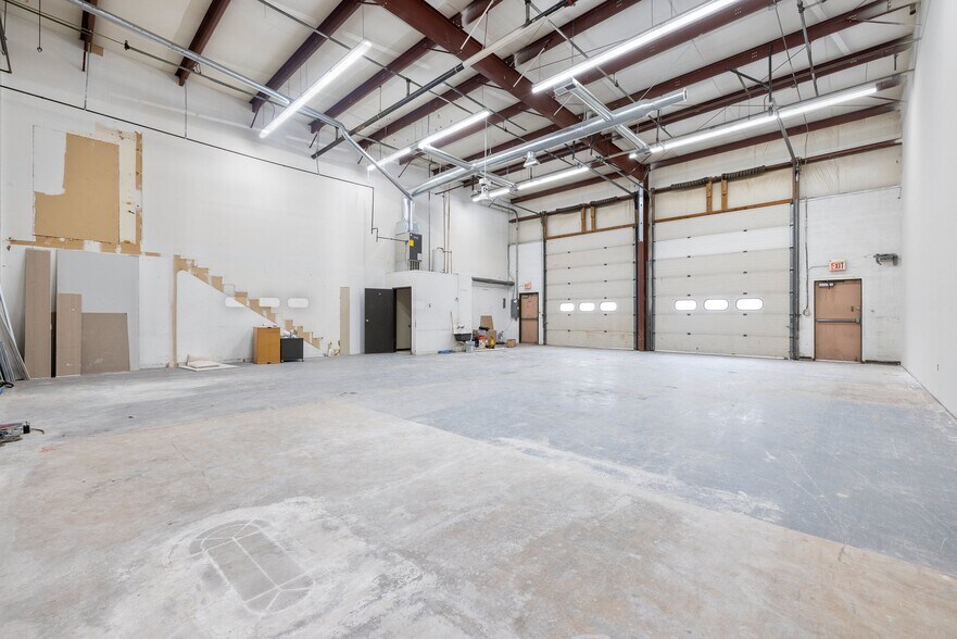 More Photos Of 7881 Beechcraft Ave, Gaithersburg Industrial For Sale