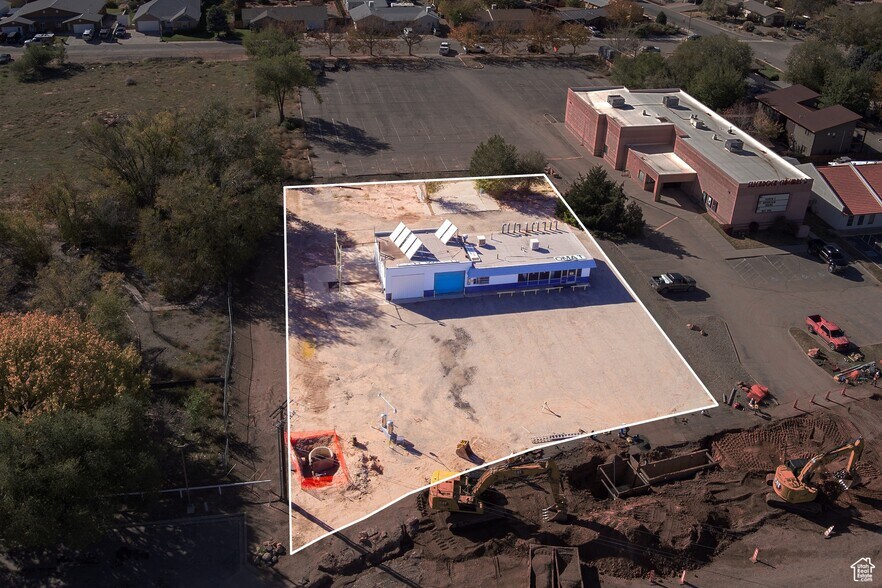 More Photos Of 588 Kane Creek Blvd, Moab General Retail For Sale
