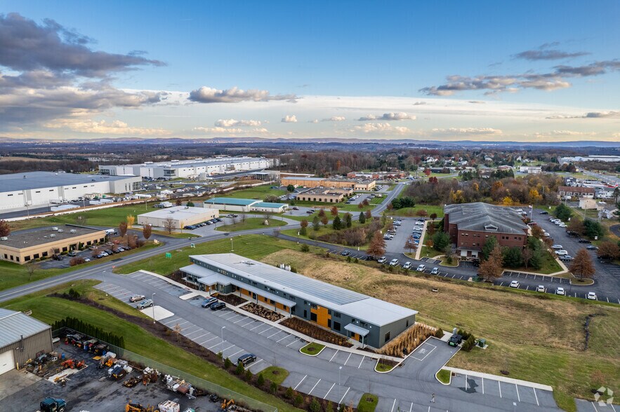 More Photos Of 4250 Independence Dr, Schnecksville Office For Lease