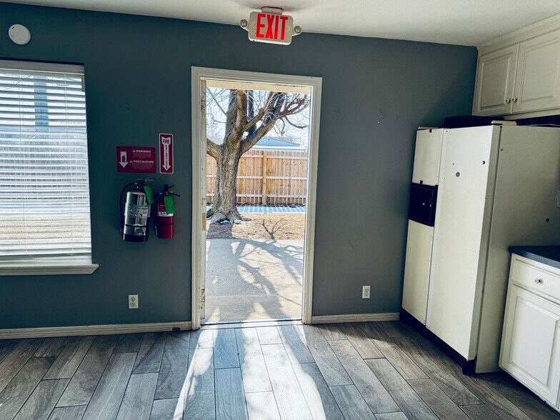 More Photos Of 13290 S 80th East Ave, Bixby Warehouse For Lease