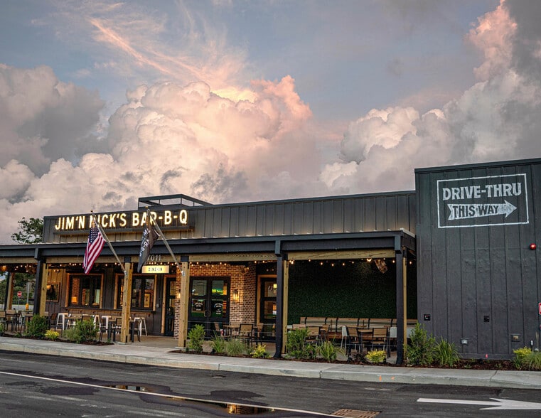 More Photos Of 7011 N Davis Hwy, Pensacola Restaurant For Sale