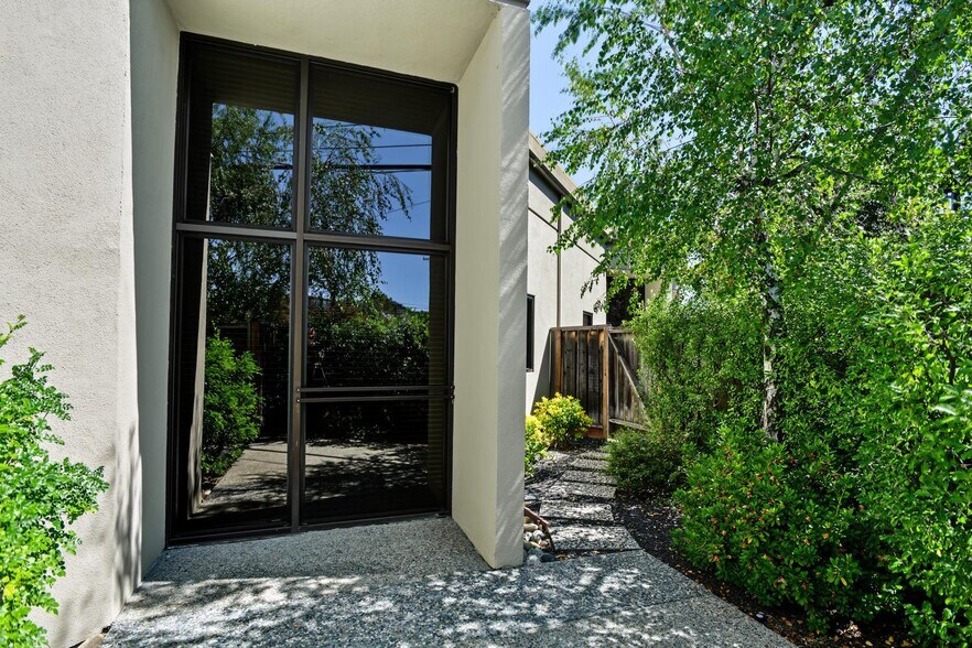More Photos Of 550 Price Ave, Redwood City Office For Sale