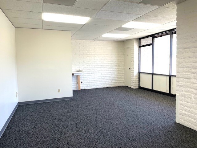 More Photos Of 1450 W 6th St, Corona Unknown For Lease