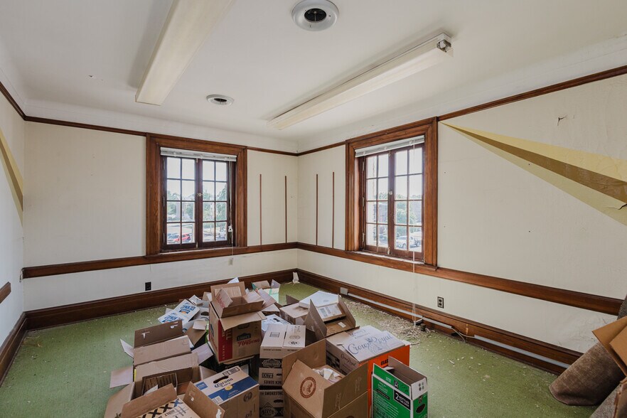 More Photos Of 920 Millington St, Winfield Storefront Retail Office For Sale