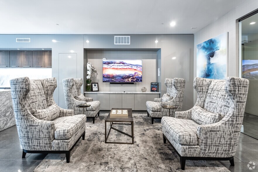 More Photos Of 3200 McKinney Ave, Dallas Multifamily For Sale