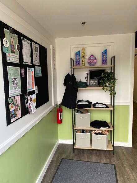 More Photos Of 280 High St, Clinton Department Store For Lease