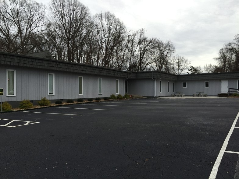 More Photos Of 4607 Charlotte Hwy, Clover Office For Lease