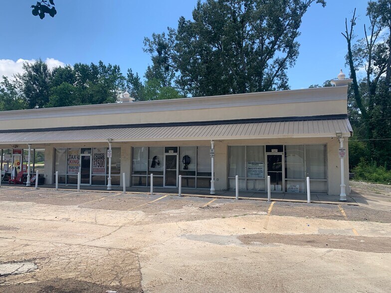 More Photos Of 3931 Hanging Moss Rd, Jackson Unknown For Lease