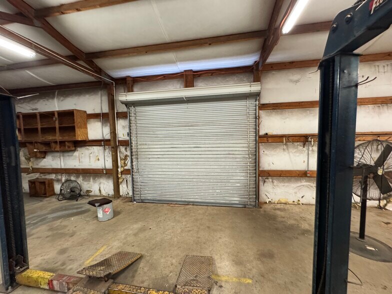 More Photos Of 15083 Highway 155 S, Tyler Warehouse For Sale