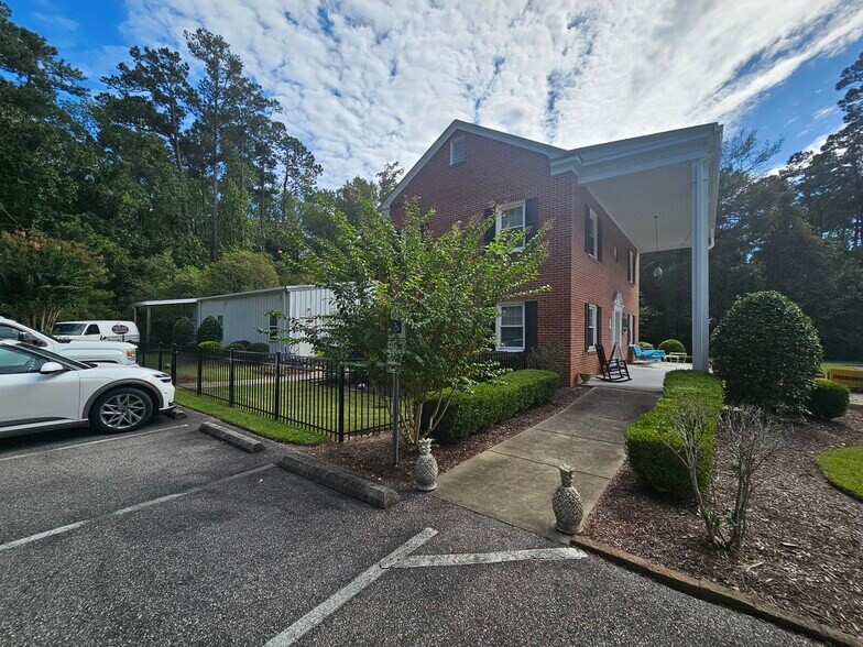 More Photos Of 423 Village Rd, Shallotte General Retail For Sale