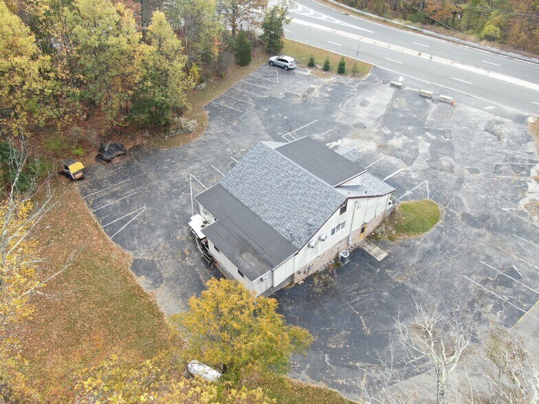 More Photos Of 409 Woodport Rd, Sparta Freestanding For Sale