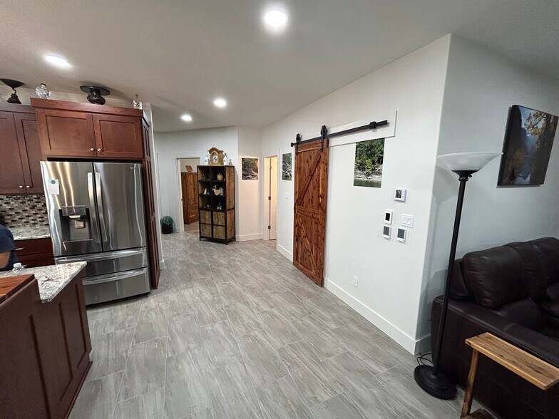 More Photos Of 141 County Road 851, Elizabeth Hotel For Sale