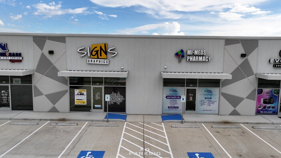 More Photos Of 18021 Longenbaugh Rd, Cypress Warehouse For Lease