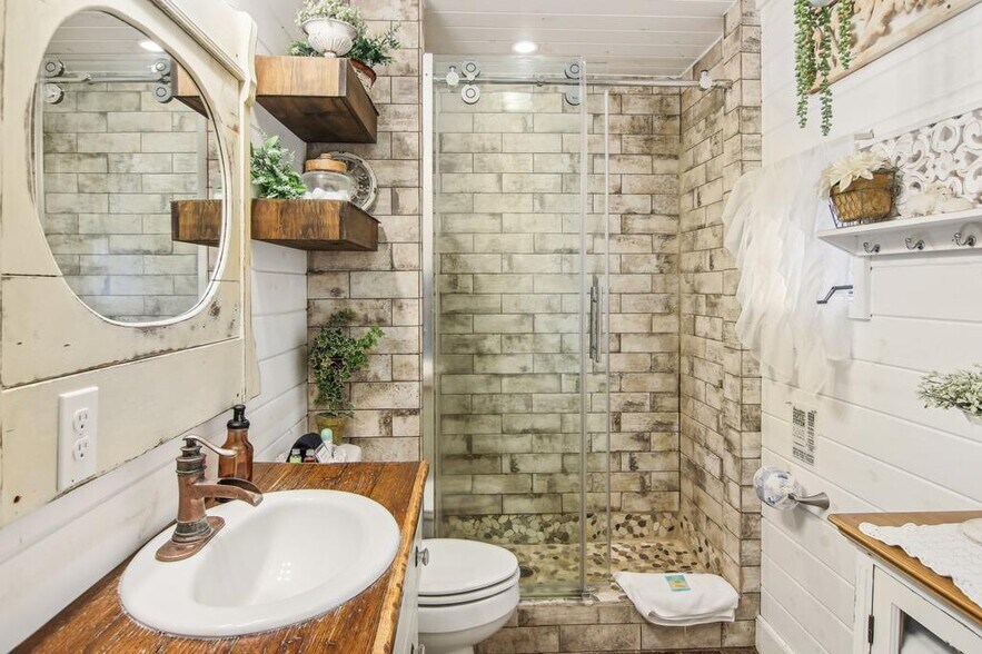 More Photos Of 354 Ivy Ridge Cir, Sylva Specialty For Sale