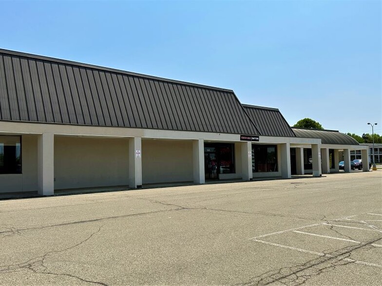 Primary Photo Of 1156 Kauffman Ave, Fairborn Unknown For Lease