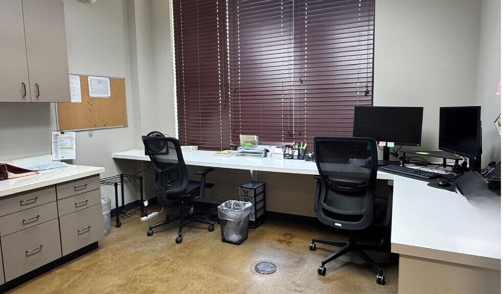 More Photos Of 2632 Broadway St, San Antonio Medical For Sale