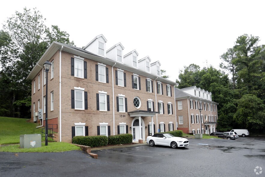 Primary Photo Of 1244 Beaver Ruin Rd, Norcross Office Residential For Lease