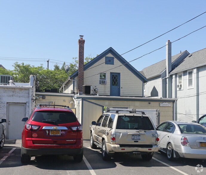 More Photos Of 371-373 Main St, Center Moriches Coworking Space