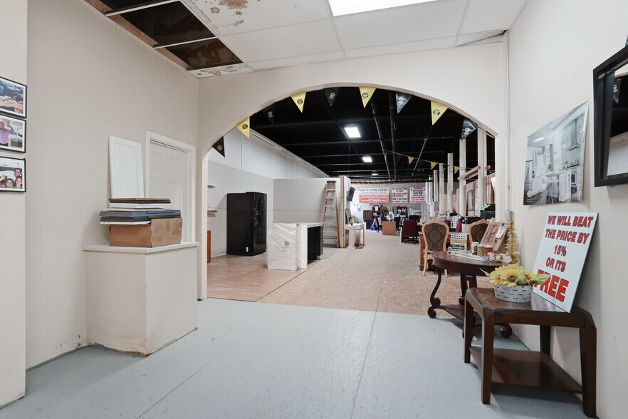 More Photos Of 770 Main St, West Warwick Warehouse For Sale