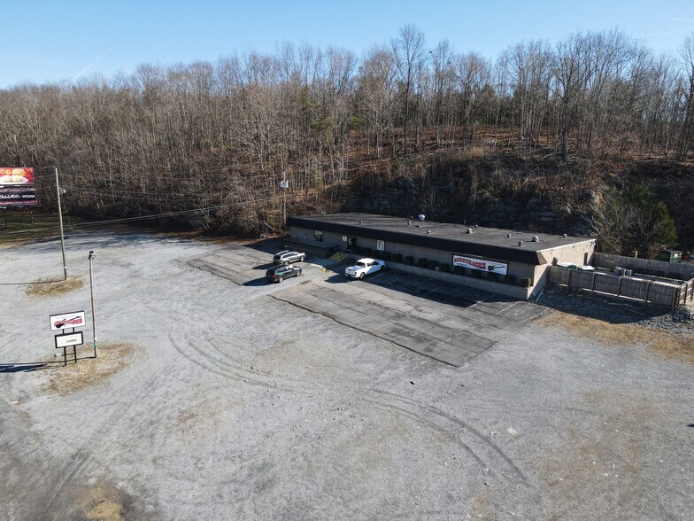 More Photos Of 3080 W State St, Bristol Bar For Sale