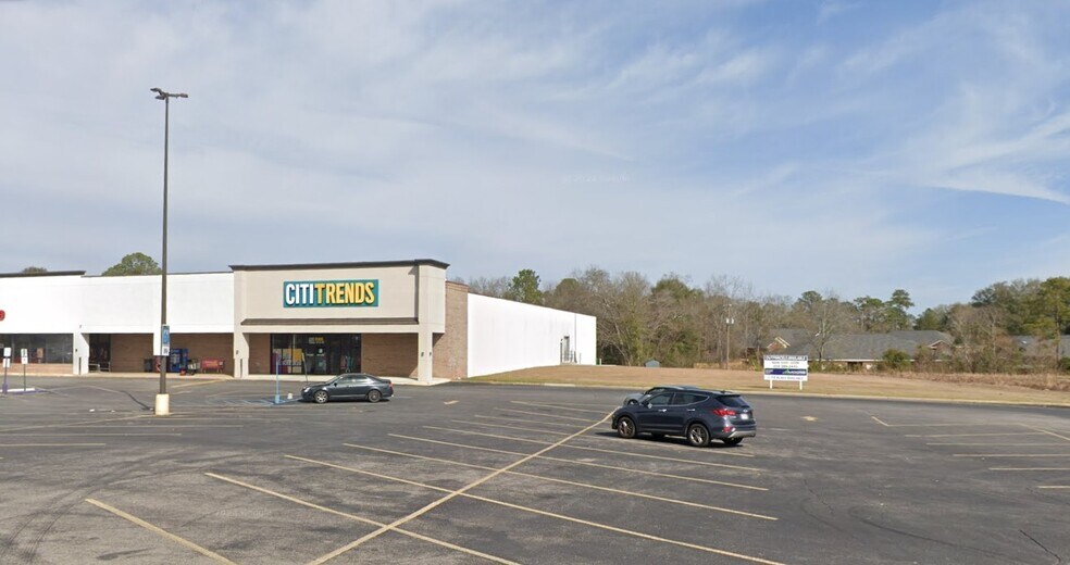 More Photos Of 1032 Boll Weevil Cir, Enterprise Storefront For Lease