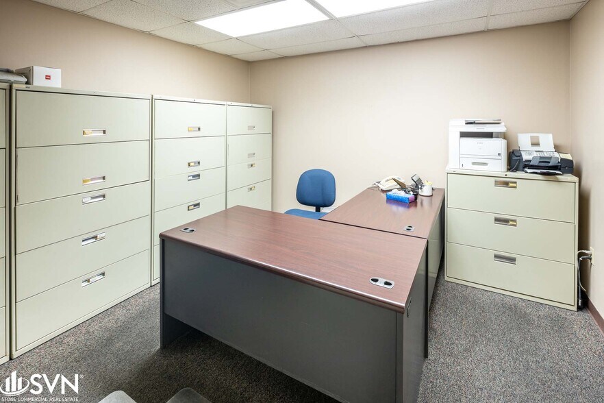 More Photos Of 95 Industrial Park Rd, Mount Vernon Distribution For Sale