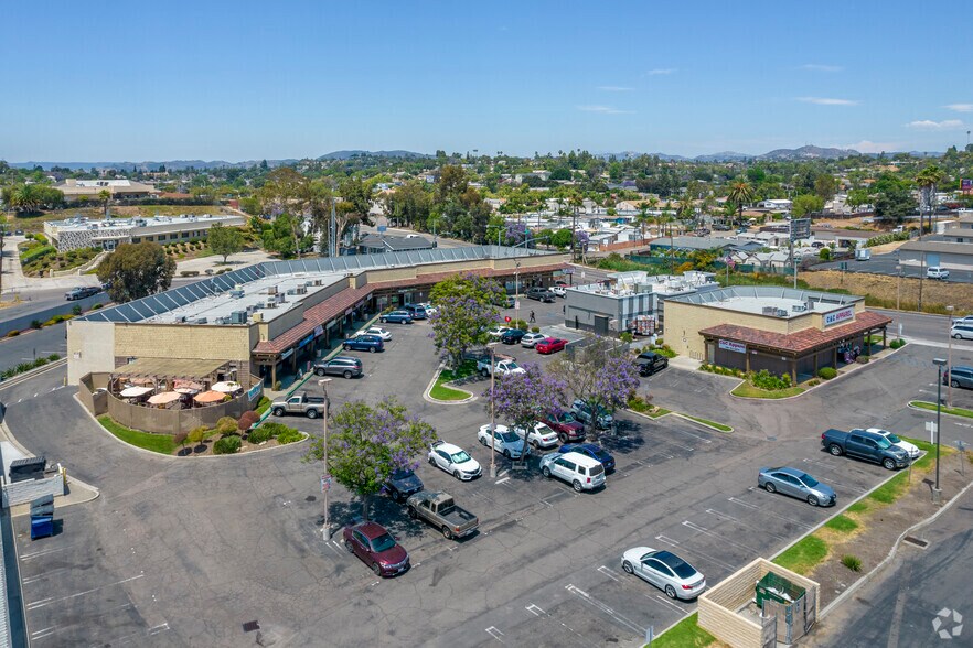 More Photos Of 1075-1079 S Mission Rd, Fallbrook Unknown For Lease