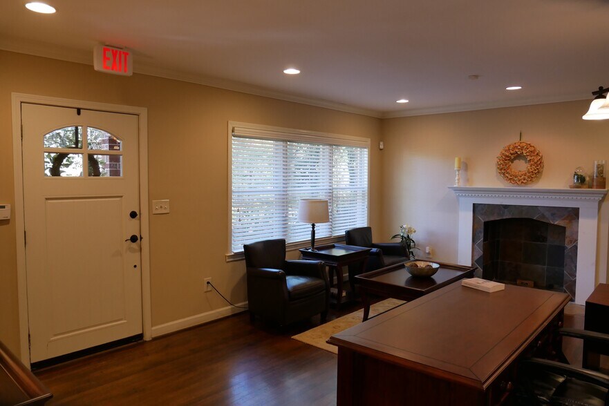 More Photos Of 496 Medlock Rd, Decatur Office Residential For Lease