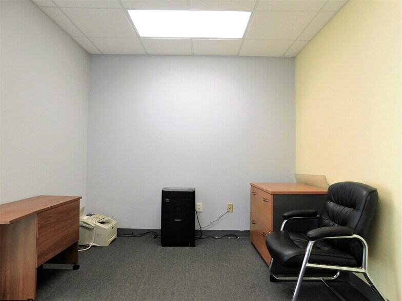 More Photos Of 202 W Gore Blvd, Lawton Auto Dealership For Sale