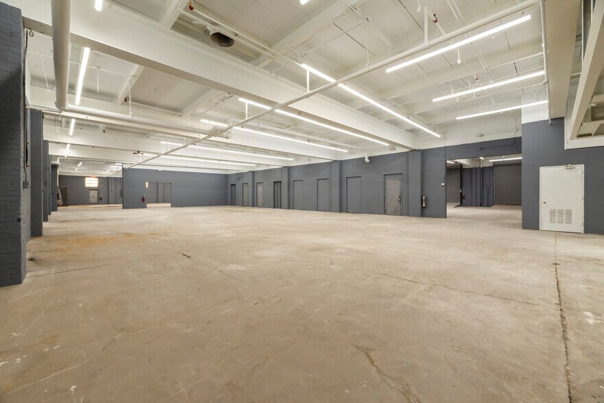 More Photos Of 415 14th St, Carlstadt Warehouse For Lease