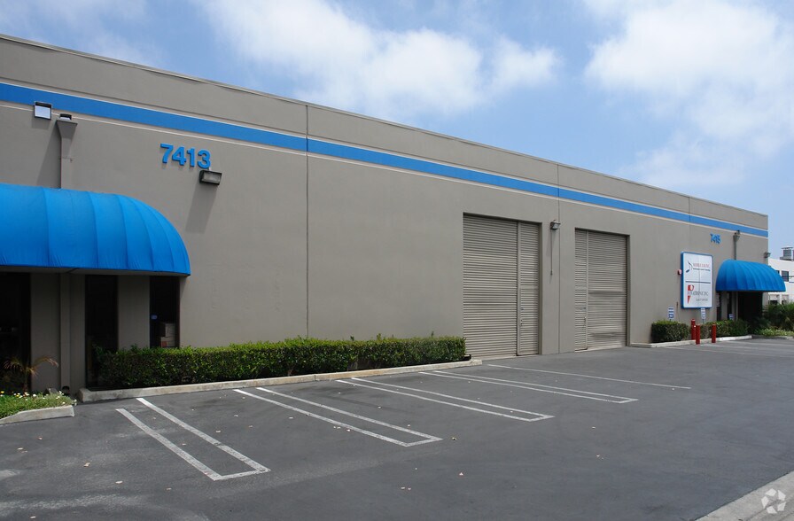 More Photos Of 7413-7415 Slater Ave, Huntington Beach Manufacturing For Lease