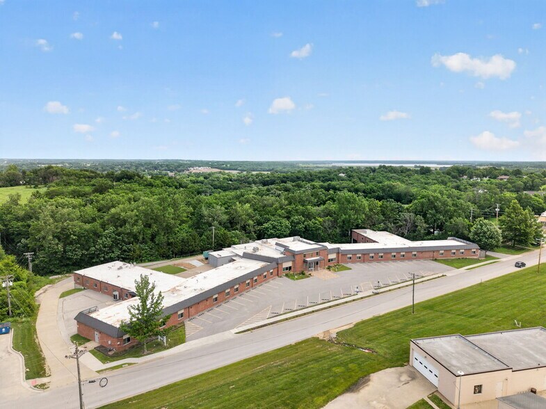 More Photos Of 106 Hospital Dr, Smithville Assisted Living For Sale