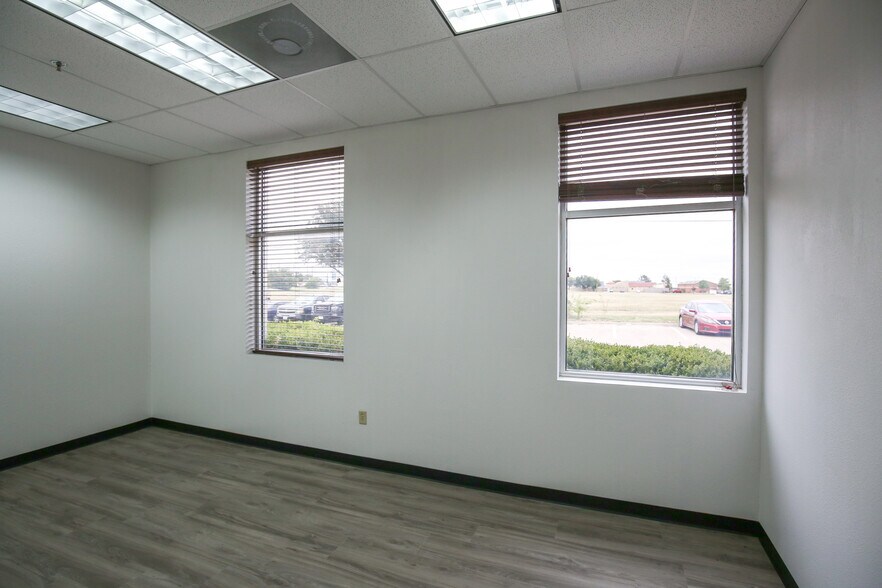 More Photos Of 9250 Pasadena, Frisco Medical For Lease