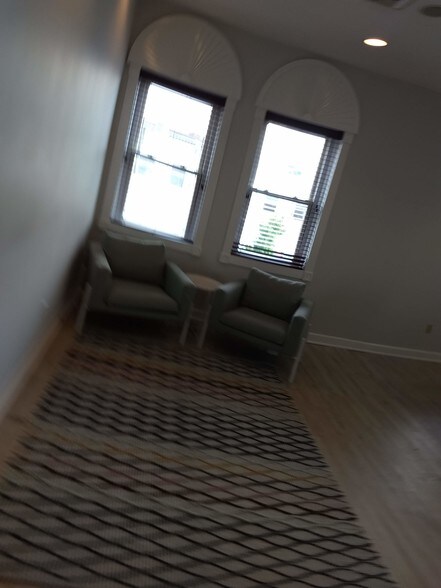 More Photos Of 17-19 Beechwood Rd, Summit General Retail For Sale