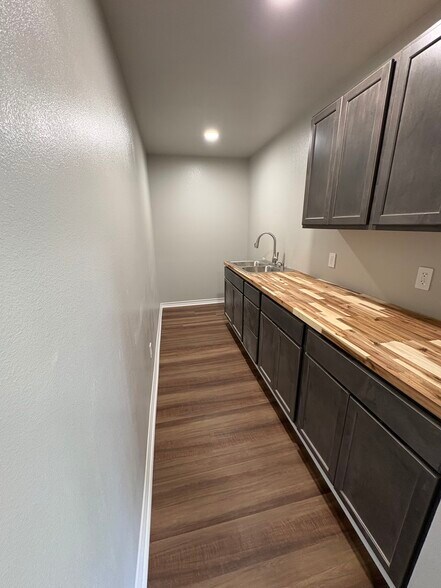 More Photos Of 316 Bonner Ave, Tyler Office For Lease