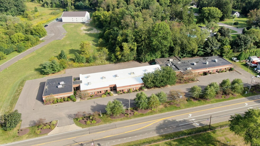 More Photos Of 9821 Olde Eight Rd, Northfield Medical For Lease