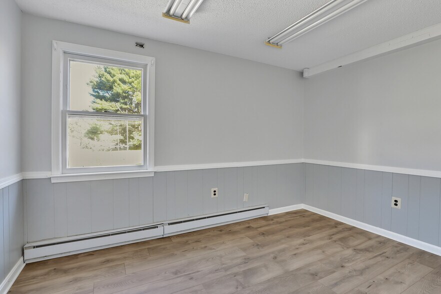 More Photos Of 107 Main St, Hebron Medical For Sale