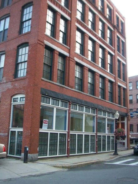 More Photos Of 52 Wingate St, Haverhill Storefront Retail Office For Lease