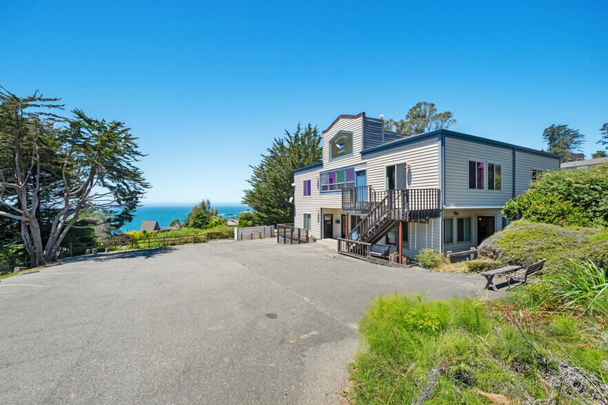 More Photos Of 39000 Highway 1, Gualala Medical For Sale